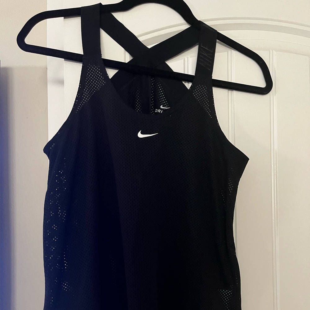 Nike Dri Fit loose style tank all mesh w/Nike embossed on strap size small-NWOT